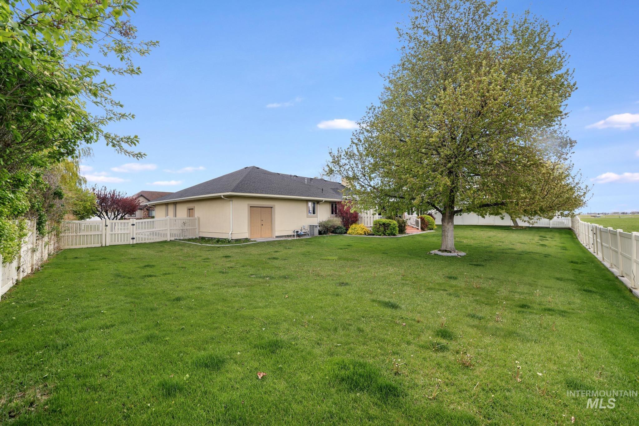 389 Greenbrier Dr, Heyburn, Idaho 83336-0000, 4 Bedrooms, 3 Bathrooms, Residential For Sale, Price $600,000, 98983321