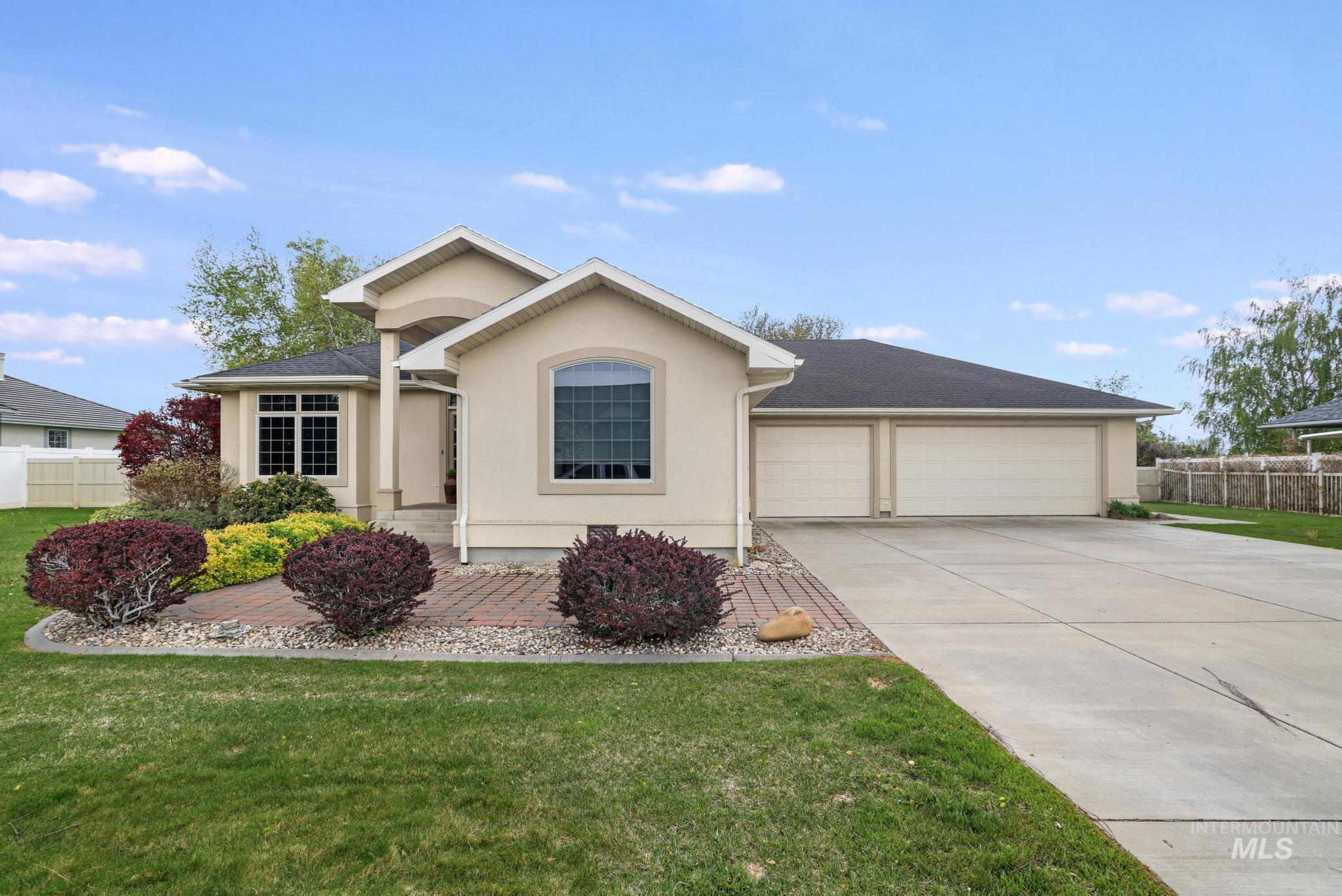 389 Greenbrier Dr, Heyburn, Idaho 83336-0000, 4 Bedrooms, 3 Bathrooms, Residential For Sale, Price $600,000, 98983321