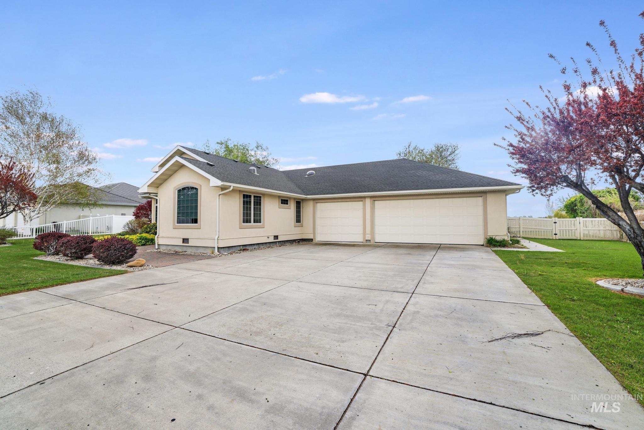 389 Greenbrier Dr, Heyburn, Idaho 83336-0000, 4 Bedrooms, 3 Bathrooms, Residential For Sale, Price $600,000, 98983321