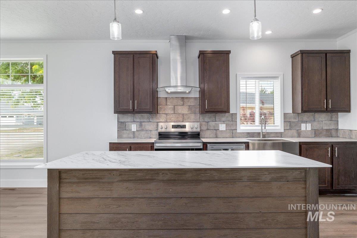 421 S Curtis Rd, #138, Boise, Idaho 83705, 3 Bedrooms, 2 Bathrooms, Residential For Sale, Price $250,000, 98983323