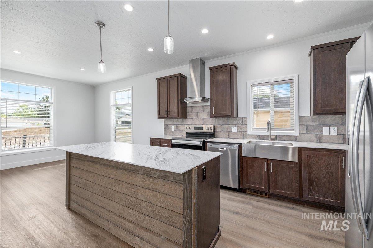 421 S Curtis Rd, #138, Boise, Idaho 83705, 3 Bedrooms, 2 Bathrooms, Residential For Sale, Price $250,000, 98983323
