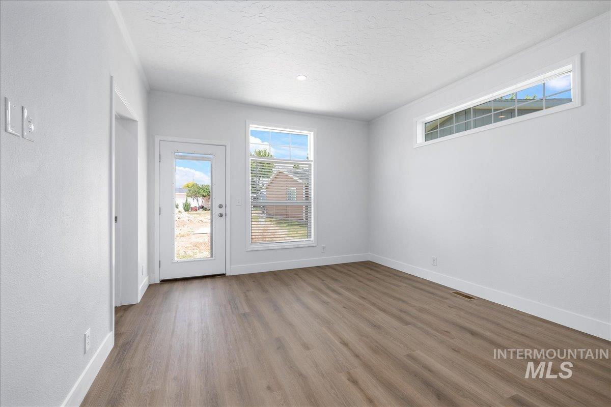 421 S Curtis Rd, #138, Boise, Idaho 83705, 3 Bedrooms, 2 Bathrooms, Residential For Sale, Price $250,000, 98983323