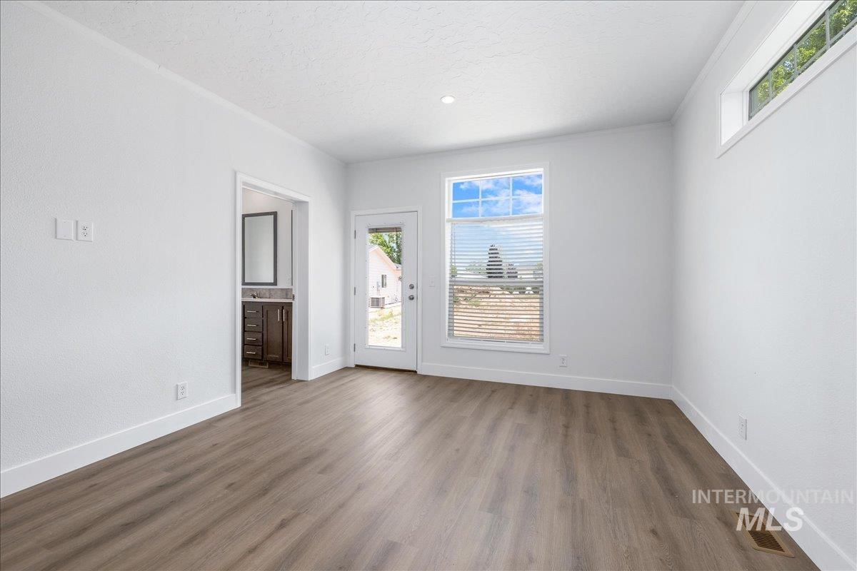 421 S Curtis Rd, #138, Boise, Idaho 83705, 3 Bedrooms, 2 Bathrooms, Residential For Sale, Price $250,000, 98983323