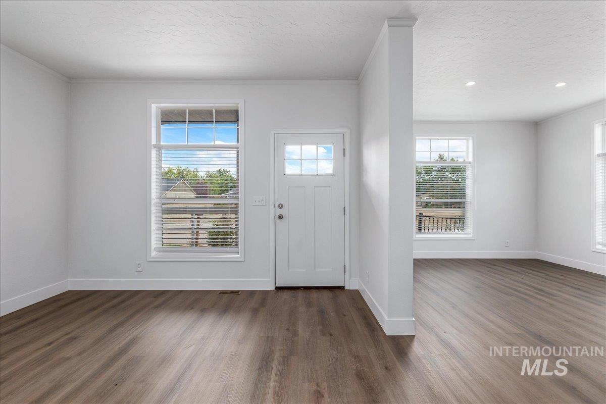 421 S Curtis Rd, #138, Boise, Idaho 83705, 3 Bedrooms, 2 Bathrooms, Residential For Sale, Price $250,000, 98983323