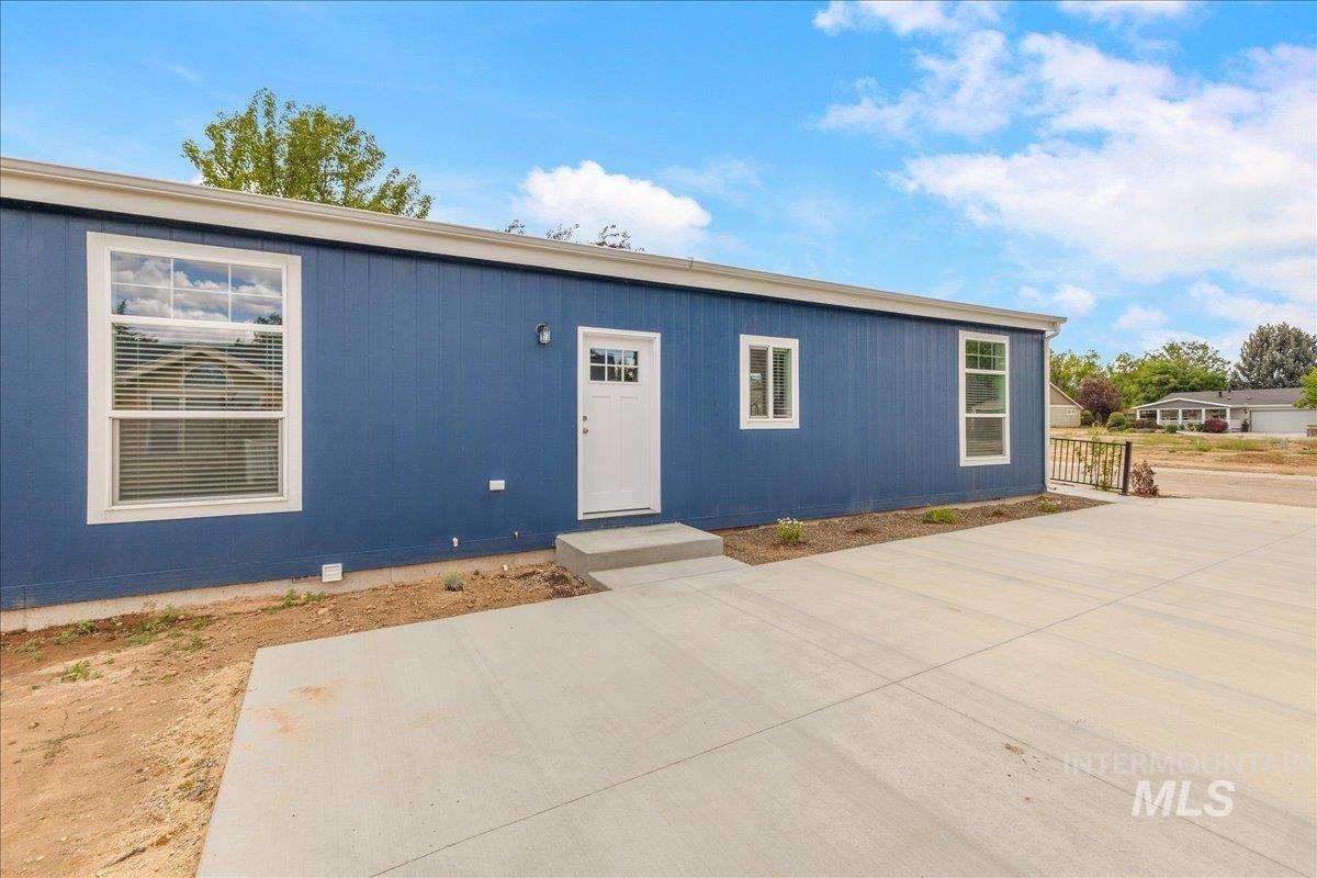 421 S Curtis Rd, #138, Boise, Idaho 83705, 3 Bedrooms, 2 Bathrooms, Residential For Sale, Price $250,000, 98983323