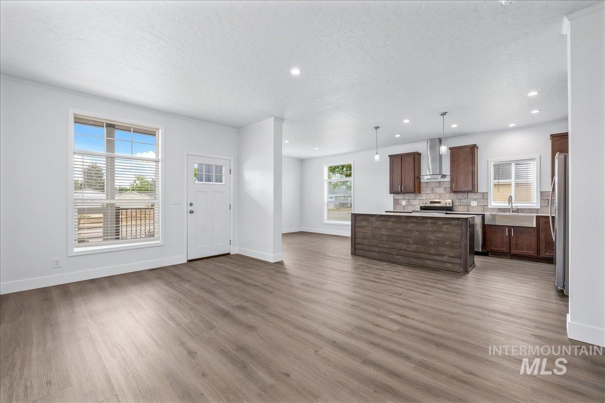 421 S Curtis Rd, #138, Boise, Idaho 83705, 3 Bedrooms, 2 Bathrooms, Residential For Sale, Price $250,000, 98983323