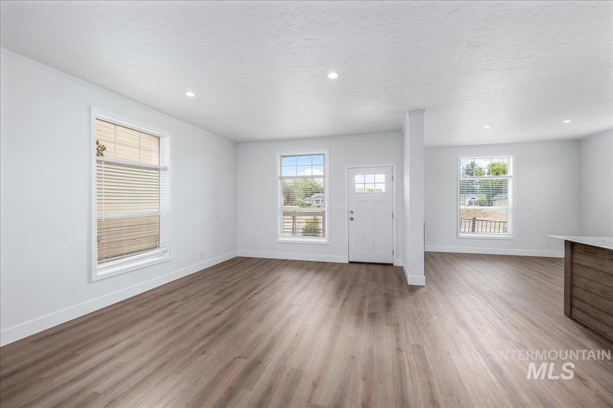421 S Curtis Rd, #138, Boise, Idaho 83705, 3 Bedrooms, 2 Bathrooms, Residential For Sale, Price $250,000, 98983323