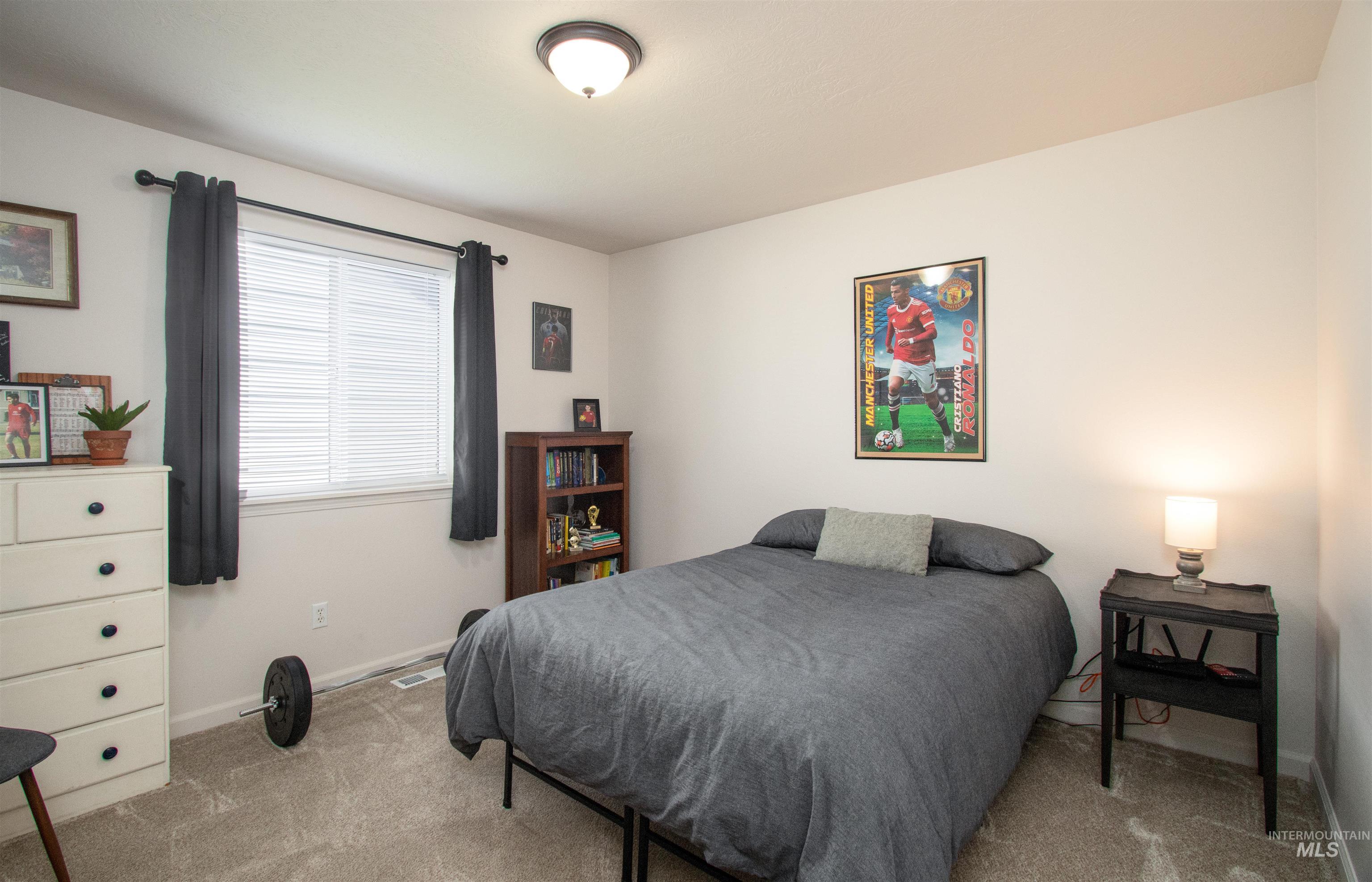 821 E Maine, Nampa, Idaho 83686, 3 Bedrooms, 2 Bathrooms, Residential For Sale, Price $322,000,MLS 98983324