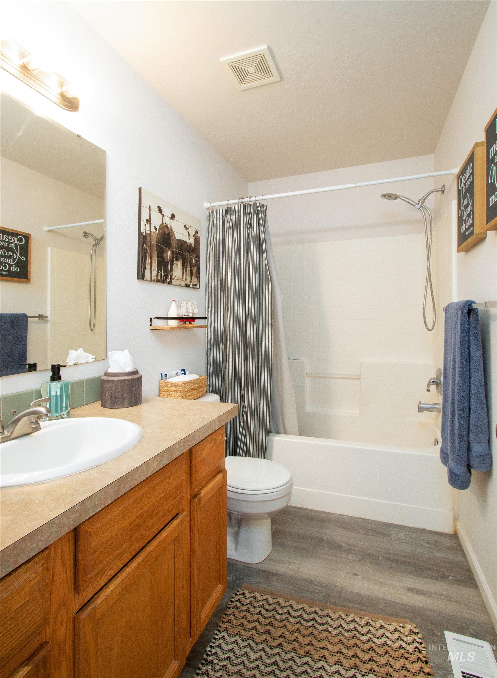 821 E Maine, Nampa, Idaho 83686, 3 Bedrooms, 2 Bathrooms, Residential For Sale, Price $322,000,MLS 98983324