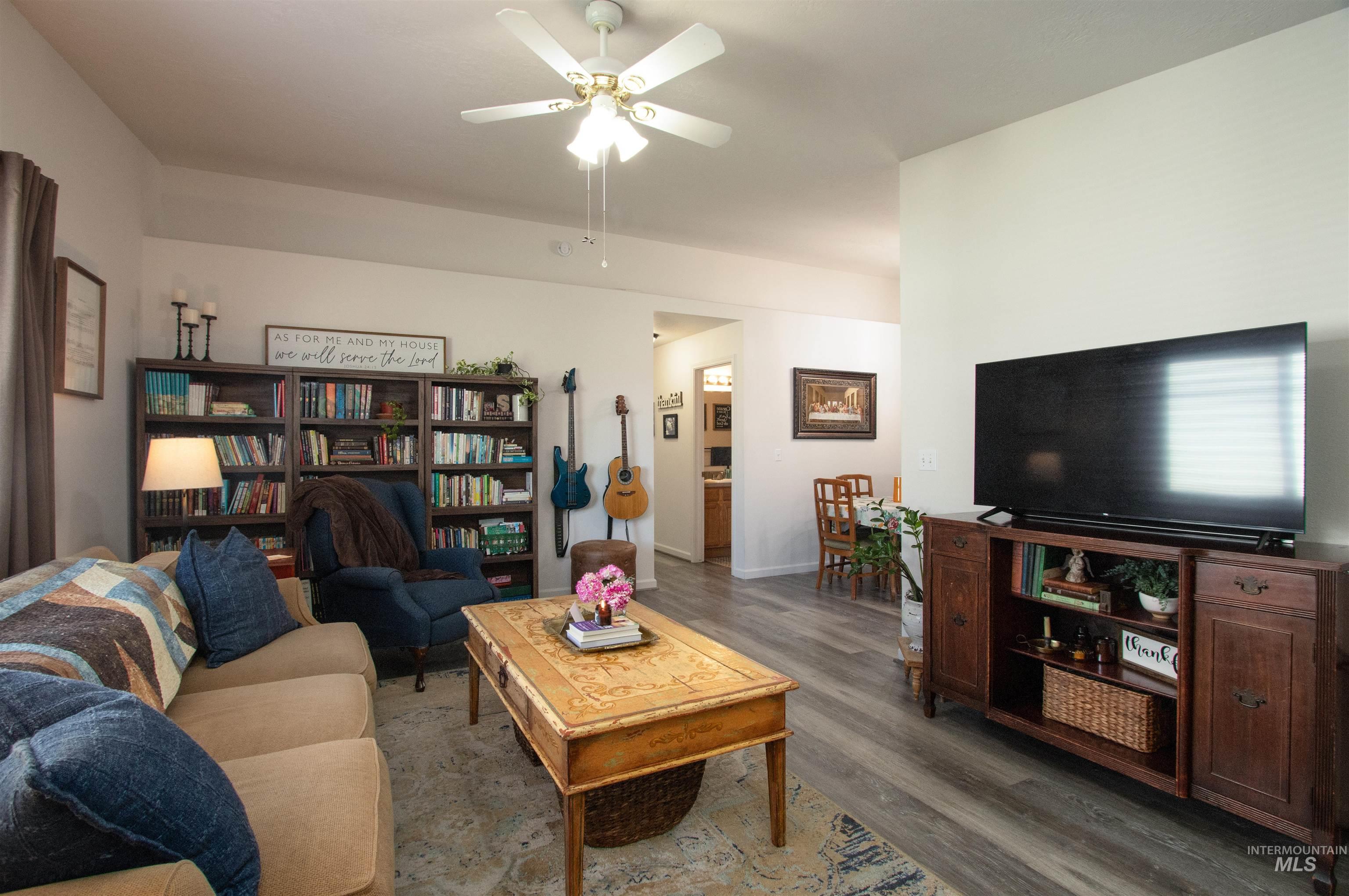 821 E Maine, Nampa, Idaho 83686, 3 Bedrooms, 2 Bathrooms, Residential For Sale, Price $322,000,MLS 98983324