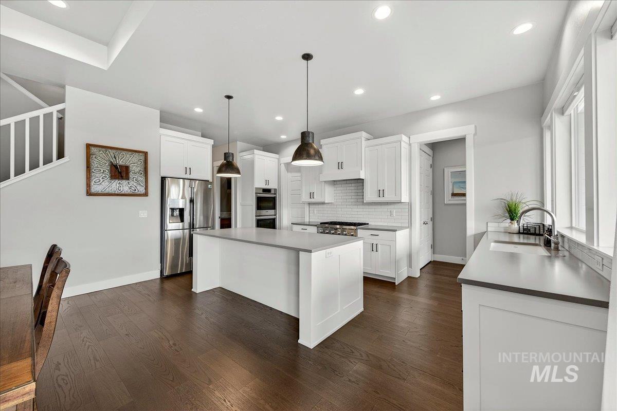 1854 N Tullshire Way, Eagle, Idaho 83616, 4 Bedrooms, 2.5 Bathrooms, Residential For Sale, Price $995,900, 98983325