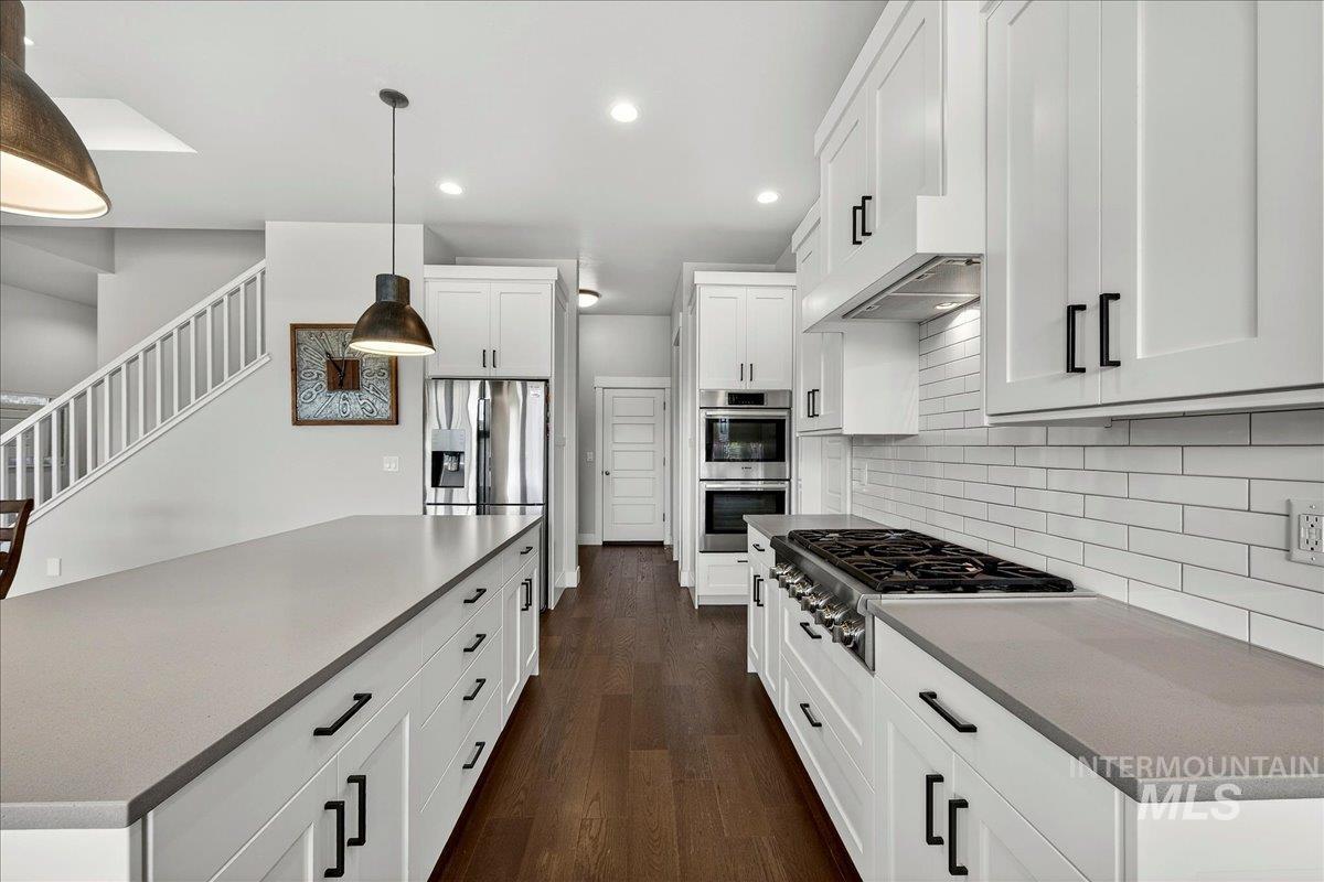 1854 N Tullshire Way, Eagle, Idaho 83616, 4 Bedrooms, 2.5 Bathrooms, Residential For Sale, Price $995,900, 98983325