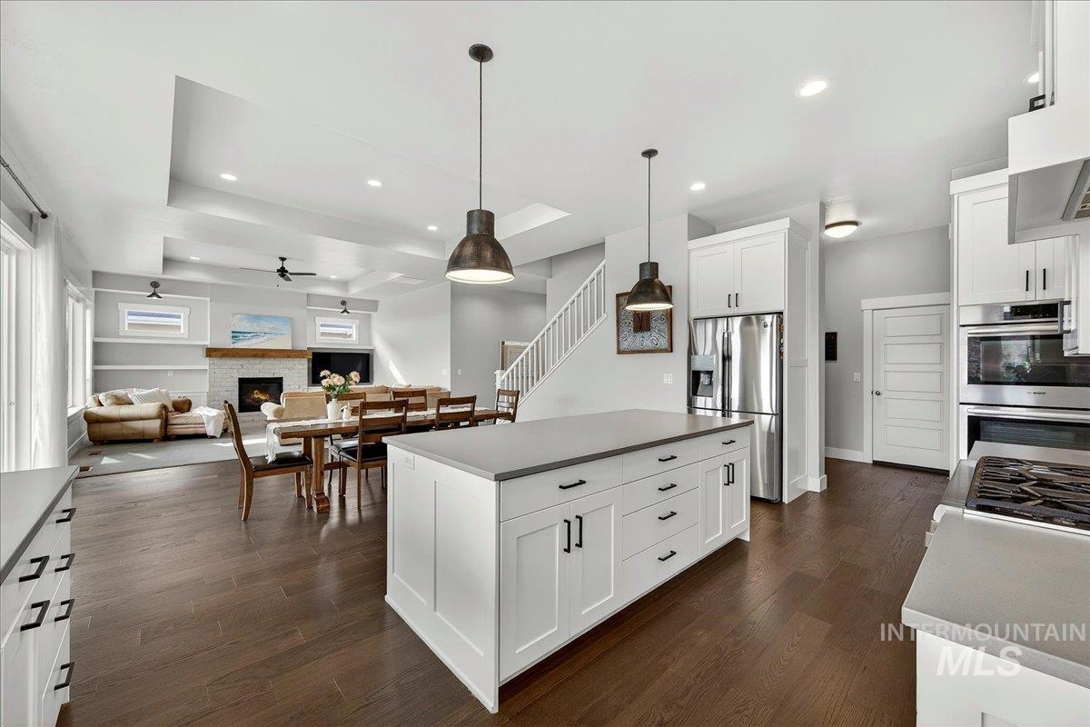 1854 N Tullshire Way, Eagle, Idaho 83616, 4 Bedrooms, 2.5 Bathrooms, Residential For Sale, Price $995,900, 98983325