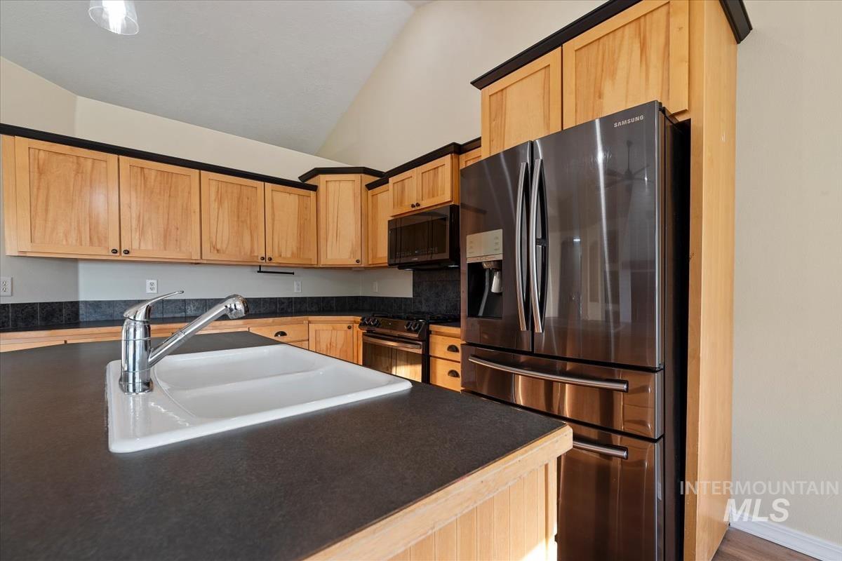 12840 Quail Run Ln., Caldwell, Idaho 83607, 4 Bedrooms, 3 Bathrooms, Residential For Sale, Price $999,900, 98983326