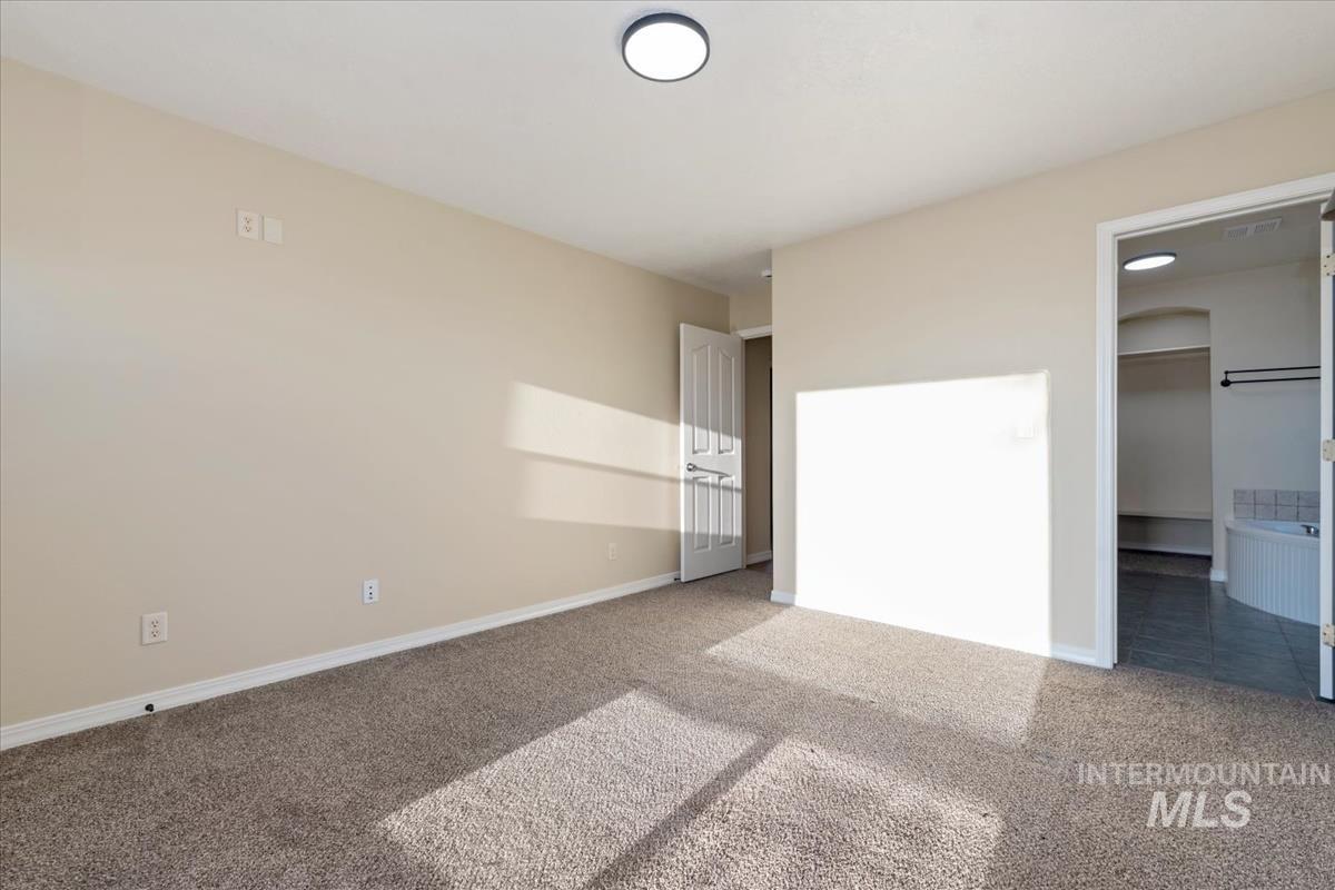 12840 Quail Run Ln., Caldwell, Idaho 83607, 4 Bedrooms, 3 Bathrooms, Residential For Sale, Price $999,900, 98983326