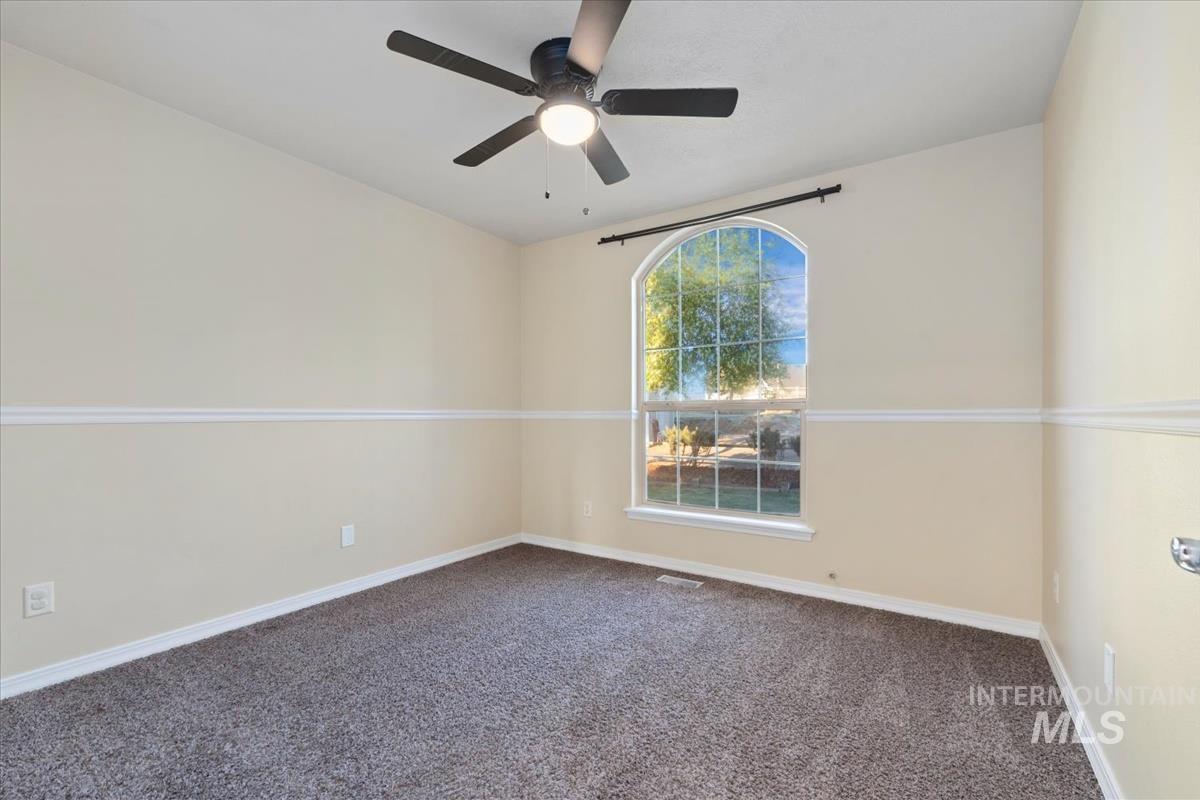 12840 Quail Run Ln., Caldwell, Idaho 83607, 4 Bedrooms, 3 Bathrooms, Residential For Sale, Price $999,900, 98983326