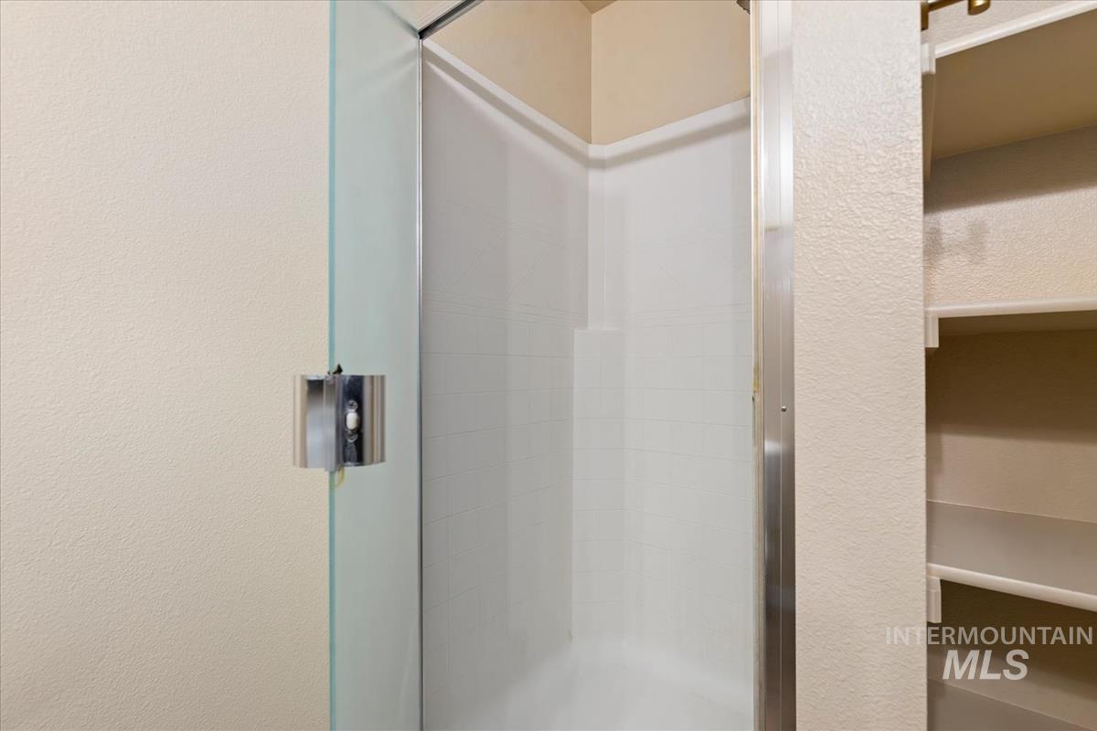 12840 Quail Run Ln., Caldwell, Idaho 83607, 4 Bedrooms, 3 Bathrooms, Residential For Sale, Price $999,900, 98983326