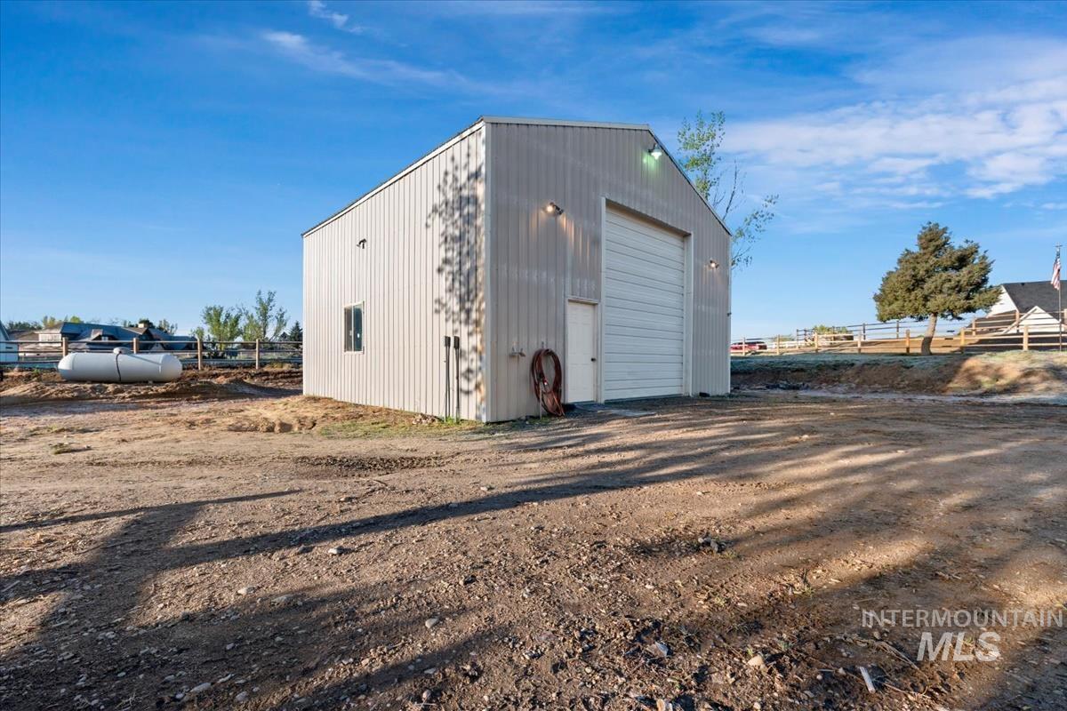 12840 Quail Run Ln., Caldwell, Idaho 83607, 4 Bedrooms, 3 Bathrooms, Residential For Sale, Price $999,900, 98983326