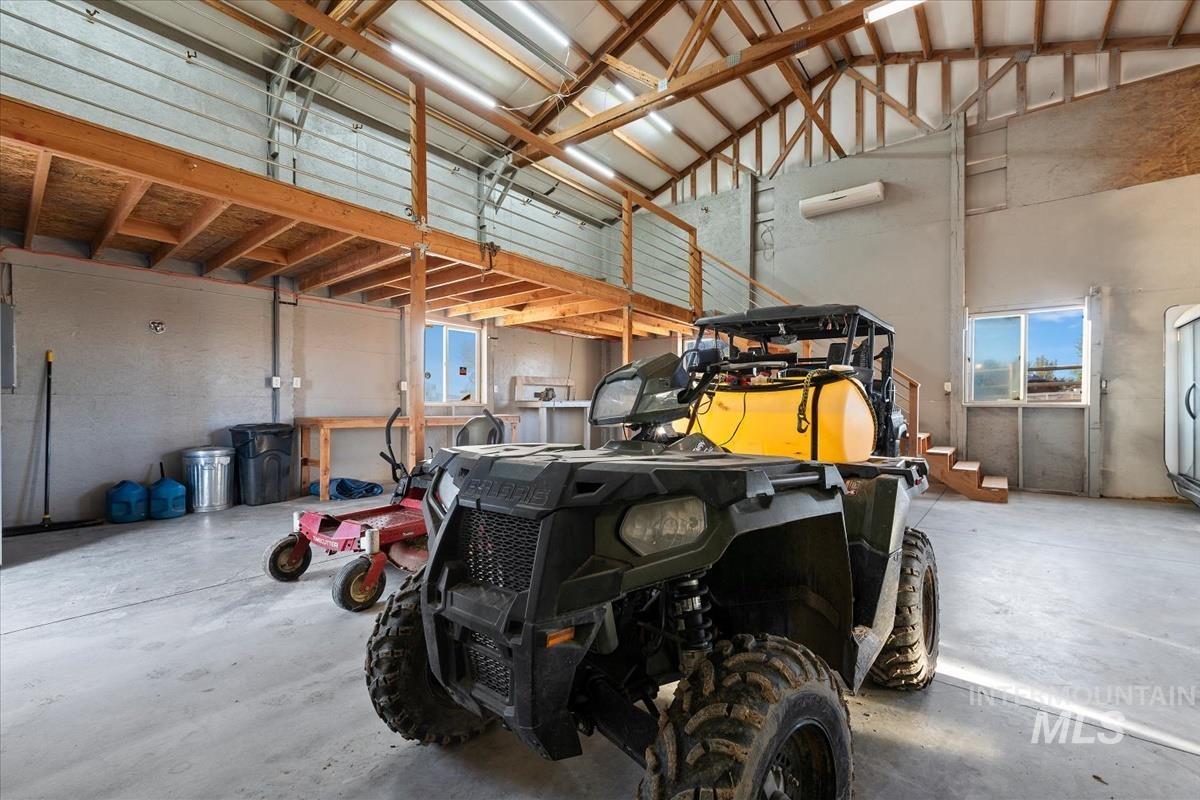 12840 Quail Run Ln., Caldwell, Idaho 83607, 4 Bedrooms, 3 Bathrooms, Residential For Sale, Price $999,900, 98983326