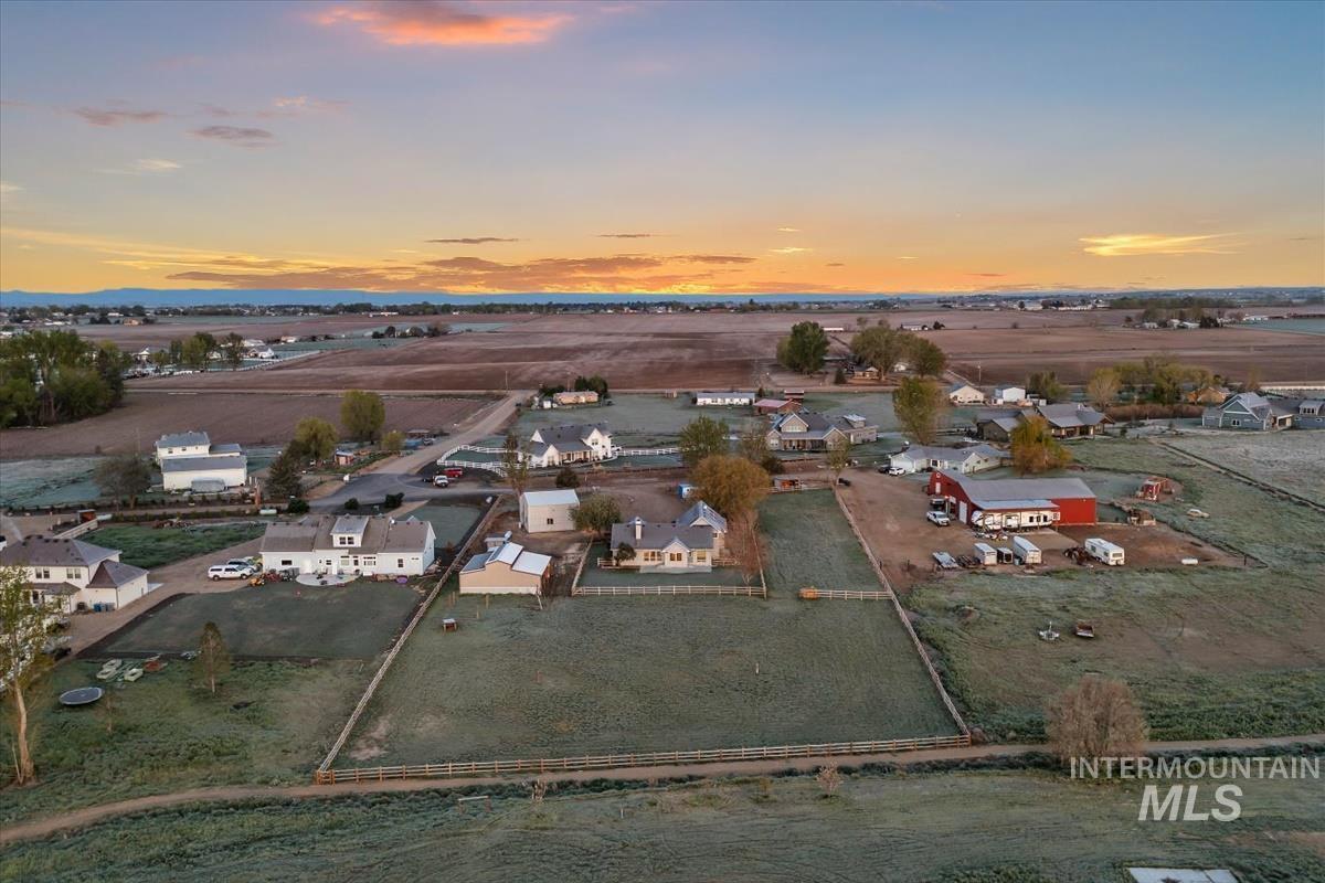 12840 Quail Run Ln., Caldwell, Idaho 83607, 4 Bedrooms, 3 Bathrooms, Residential For Sale, Price $999,900, 98983326