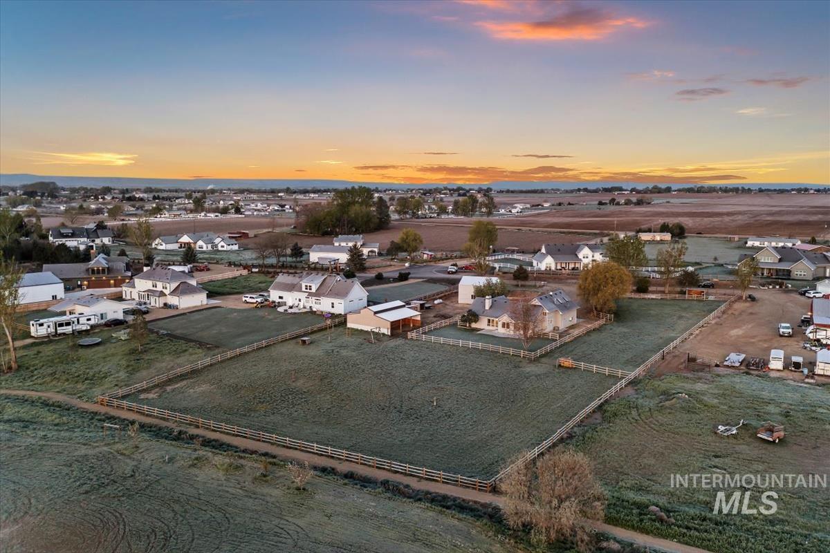 12840 Quail Run Ln., Caldwell, Idaho 83607, 4 Bedrooms, 3 Bathrooms, Residential For Sale, Price $999,900, 98983326