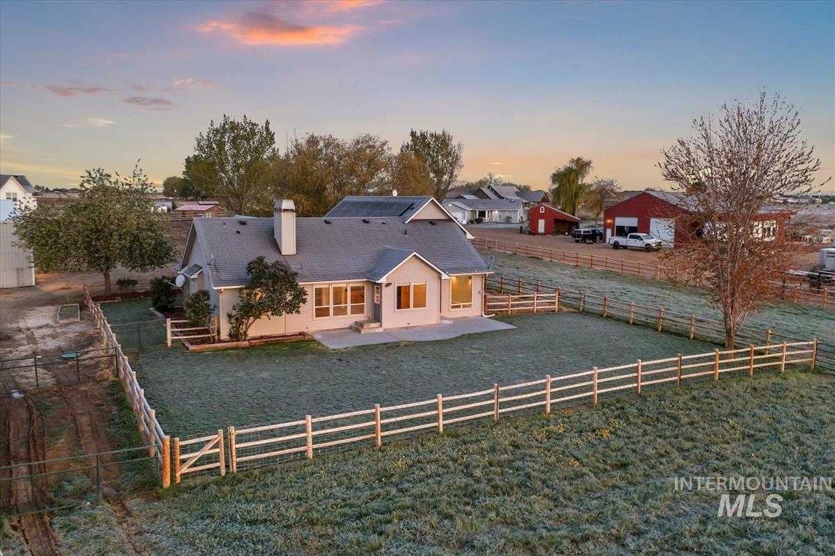 12840 Quail Run Ln., Caldwell, Idaho 83607, 4 Bedrooms, 3 Bathrooms, Residential For Sale, Price $999,900, 98983326