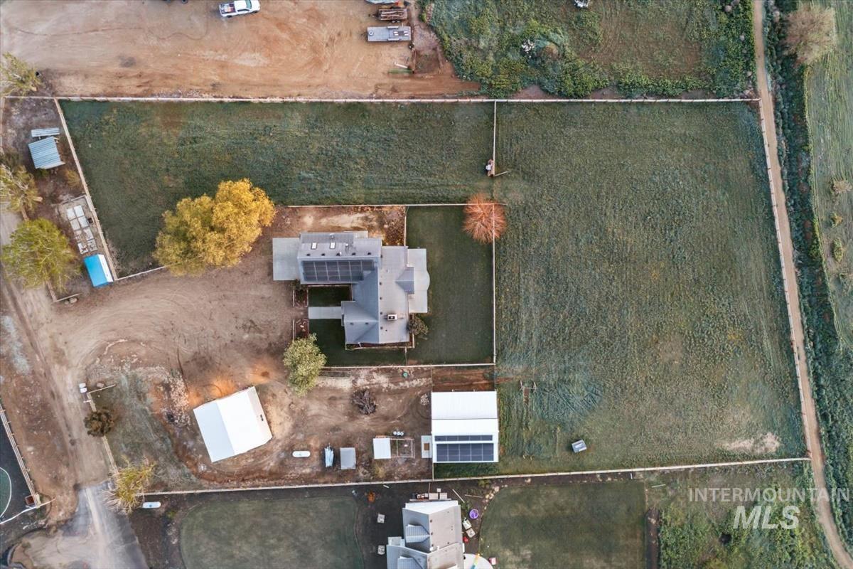 12840 Quail Run Ln., Caldwell, Idaho 83607, 4 Bedrooms, 3 Bathrooms, Residential For Sale, Price $999,900, 98983326