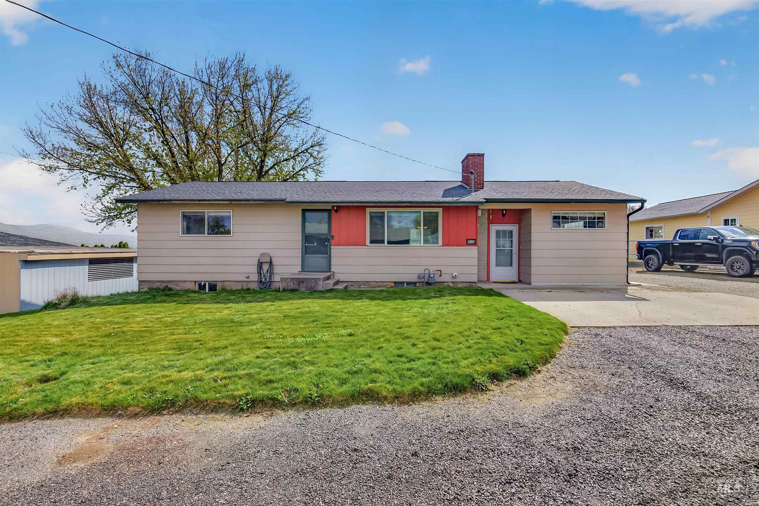 1301 Boston Street, Clarkston, Washington 99403, 4 Bedrooms, 2 Bathrooms, Residential For Sale, Price $400,000, 98983327
