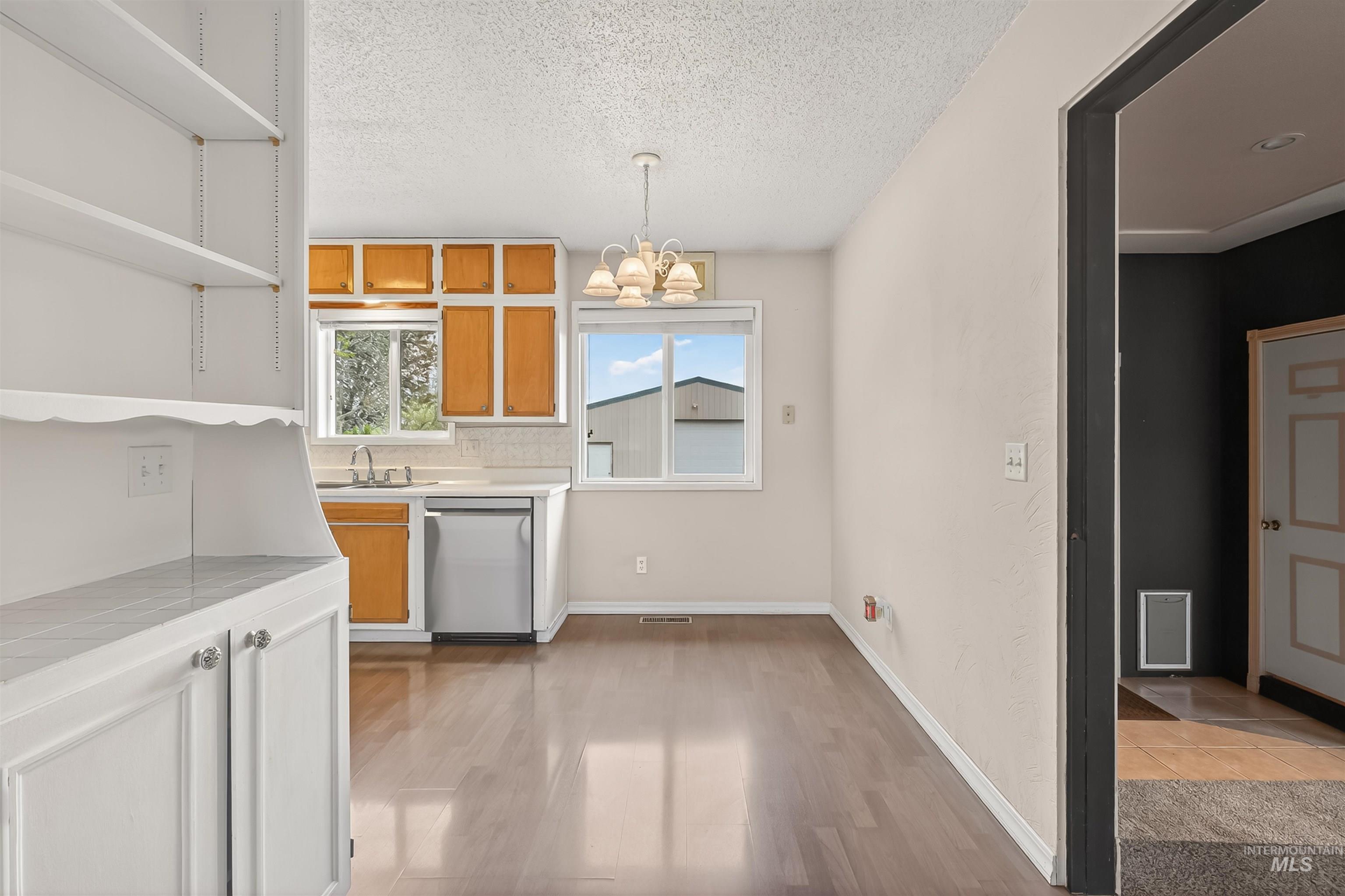 1301 Boston Street, Clarkston, Washington 99403, 4 Bedrooms, 2 Bathrooms, Residential For Sale, Price $400,000,MLS 98983327