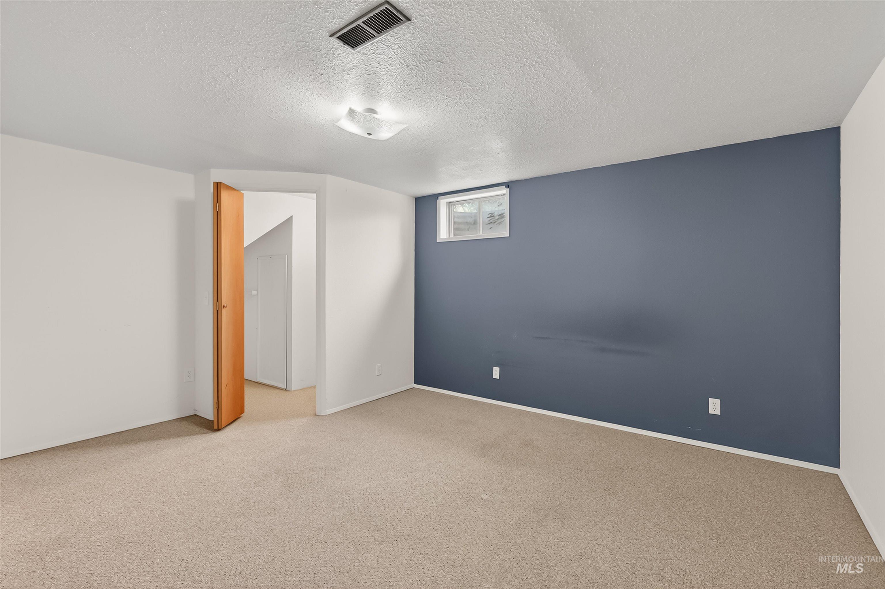 1301 Boston Street, Clarkston, Washington 99403, 4 Bedrooms, 2 Bathrooms, Residential For Sale, Price $400,000,MLS 98983327