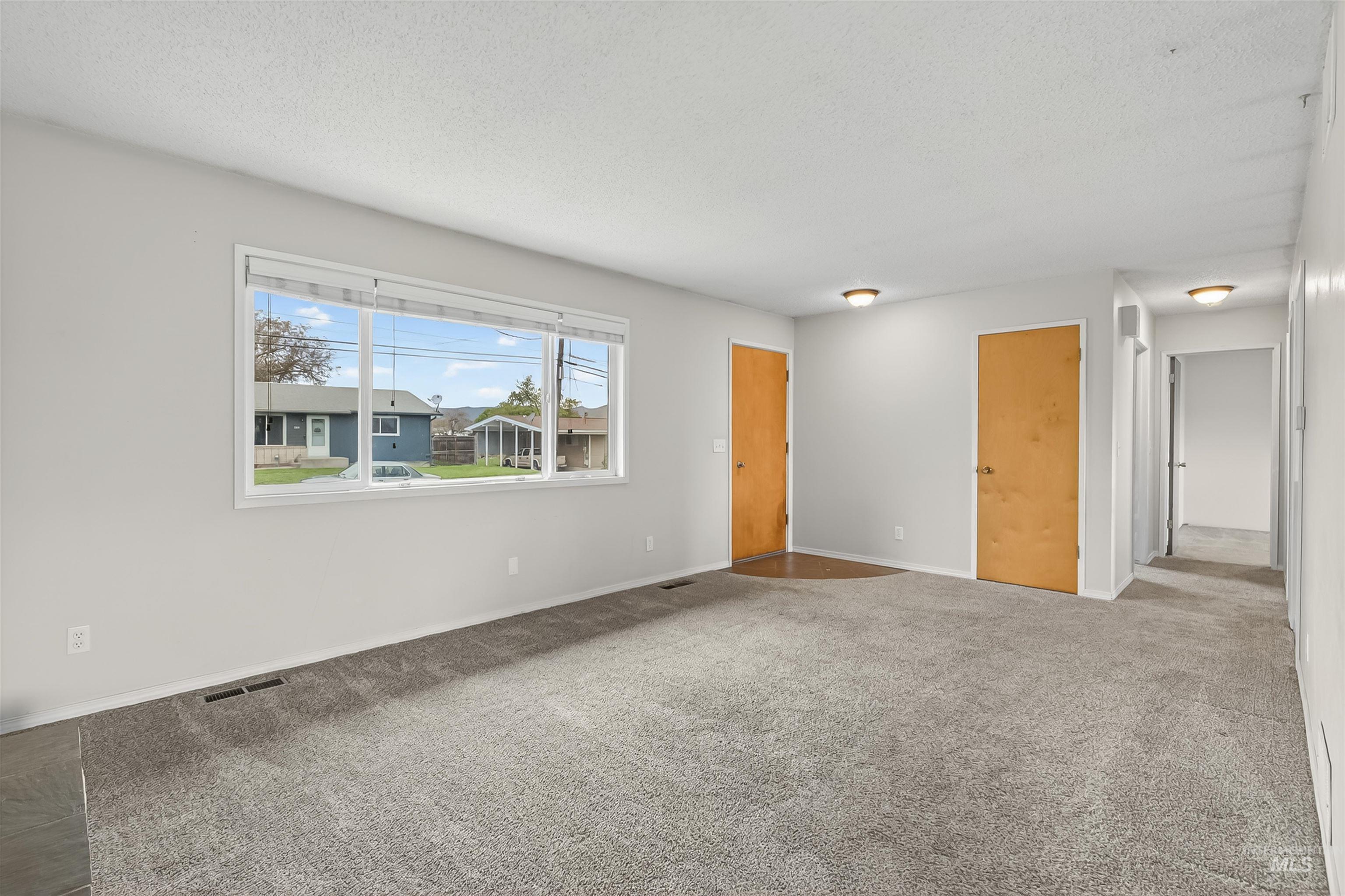 1301 Boston Street, Clarkston, Washington 99403, 4 Bedrooms, 2 Bathrooms, Residential For Sale, Price $400,000,MLS 98983327