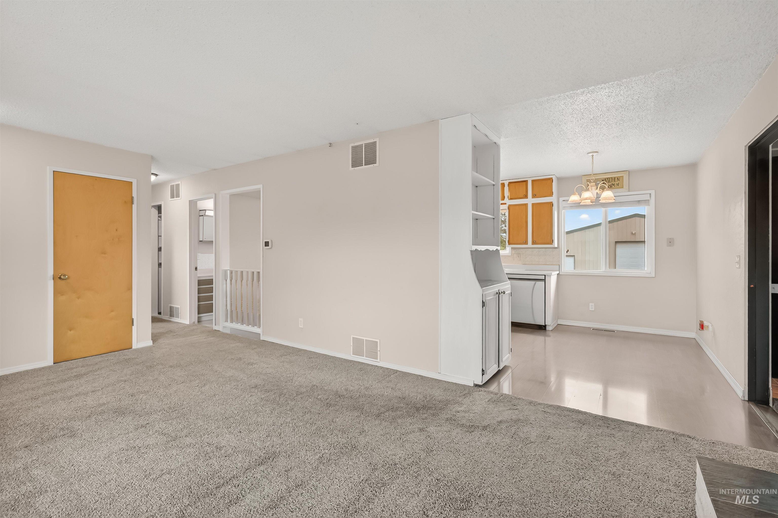 1301 Boston Street, Clarkston, Washington 99403, 4 Bedrooms, 2 Bathrooms, Residential For Sale, Price $400,000,MLS 98983327