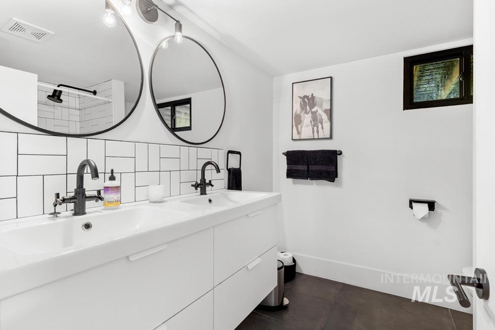 4008 W Edgemont St, Boise, Idaho 83706, 4 Bedrooms, 2.5 Bathrooms, Residential For Sale, Price $1,450,000, 98983328