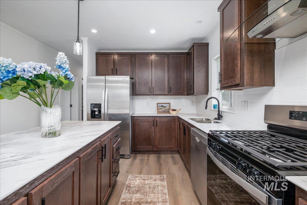 421 S Curtis Rd, #300, Boise, Idaho 83705, 3 Bedrooms, 2 Bathrooms, Residential For Sale, Price $240,000, 98983329
