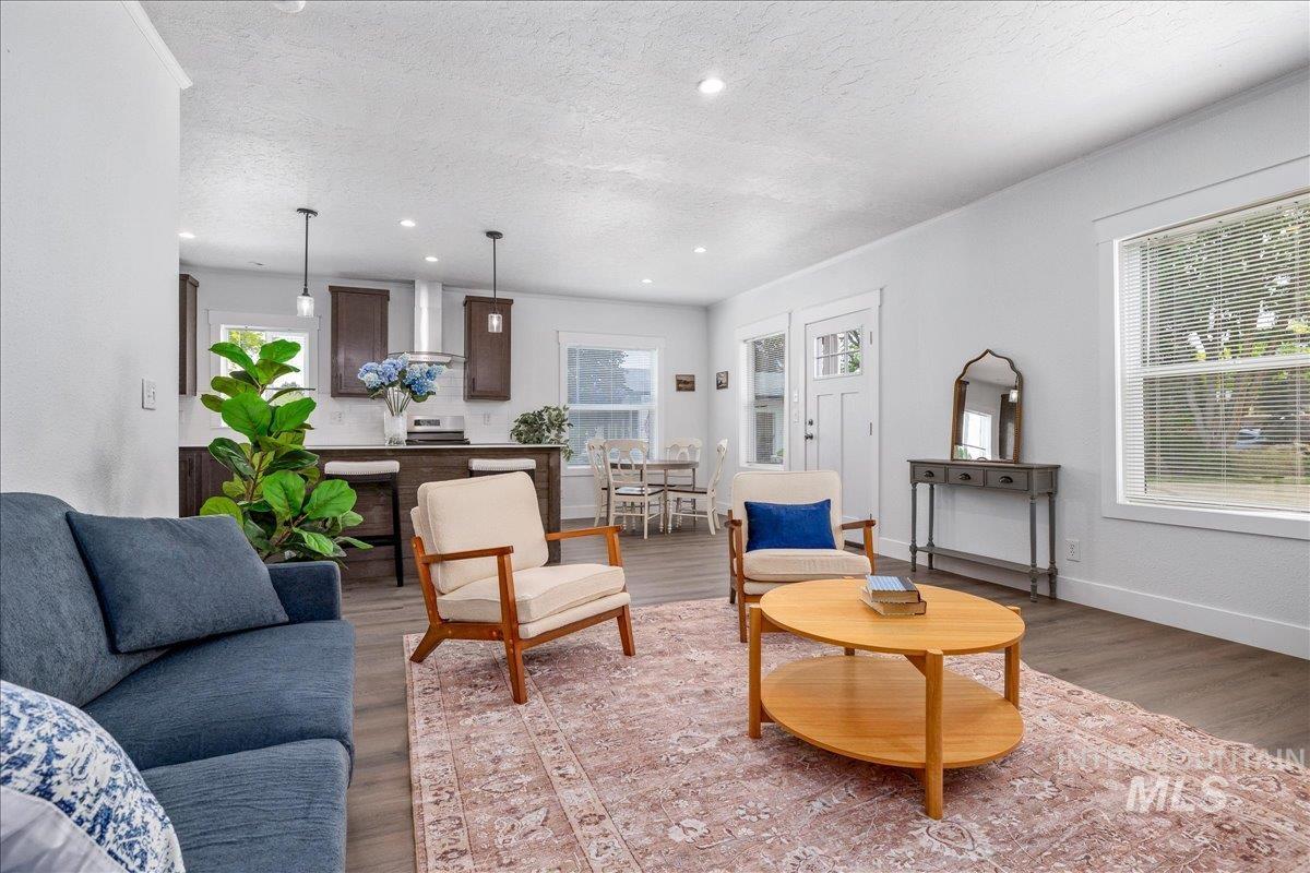 421 S Curtis Rd, #300, Boise, Idaho 83705, 3 Bedrooms, 2 Bathrooms, Residential For Sale, Price $240,000, 98983329