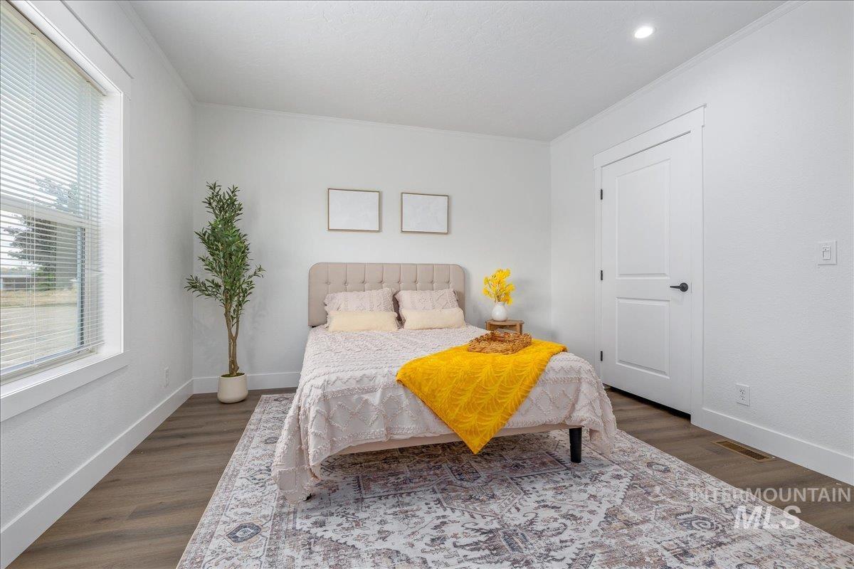 421 S Curtis Rd, #300, Boise, Idaho 83705, 3 Bedrooms, 2 Bathrooms, Residential For Sale, Price $240,000, 98983329