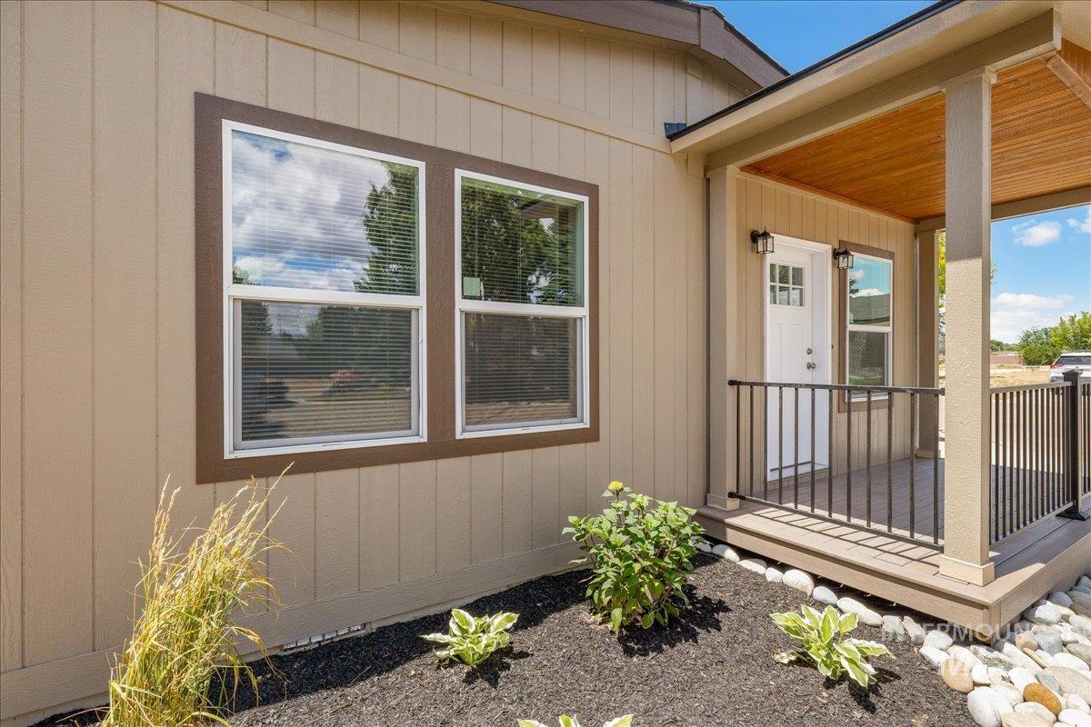 421 S Curtis Rd, #300, Boise, Idaho 83705, 3 Bedrooms, 2 Bathrooms, Residential For Sale, Price $240,000, 98983329