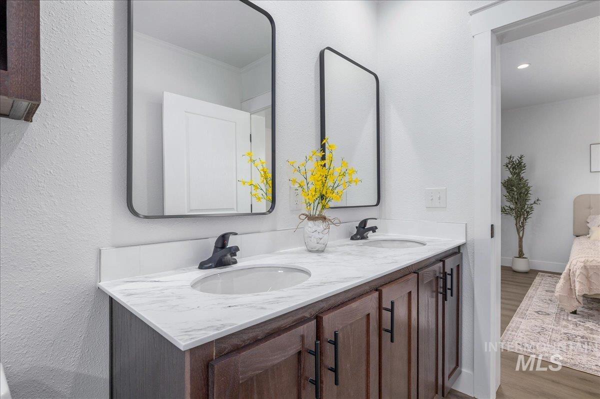 421 S Curtis Rd, #300, Boise, Idaho 83705, 3 Bedrooms, 2 Bathrooms, Residential For Sale, Price $240,000, 98983329