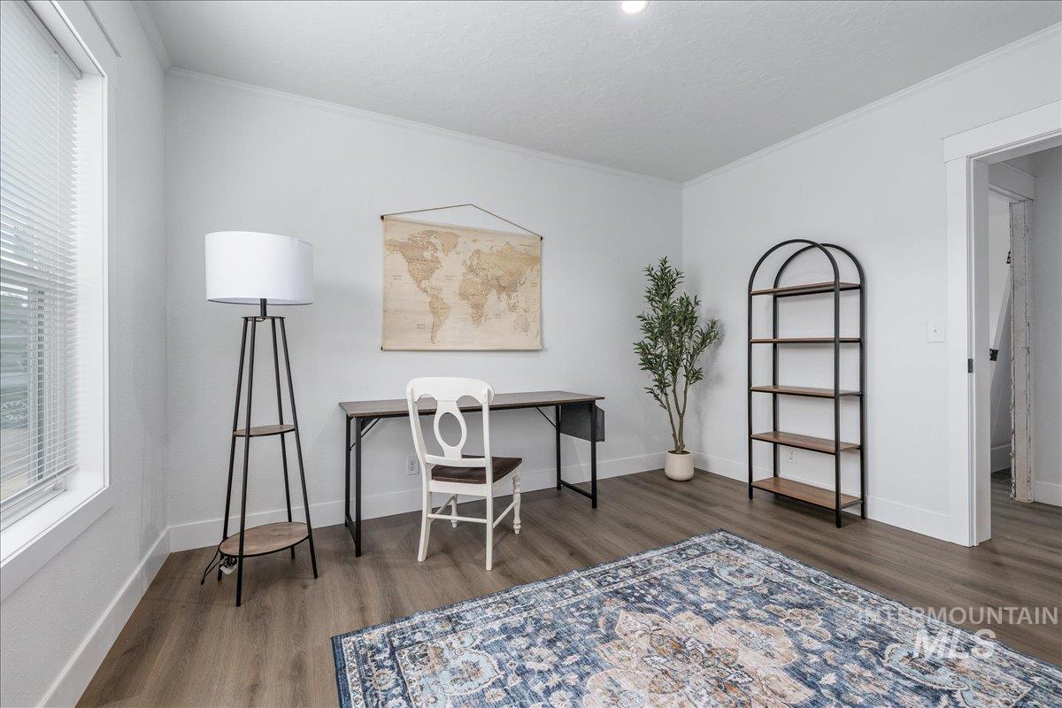 421 S Curtis Rd, #300, Boise, Idaho 83705, 3 Bedrooms, 2 Bathrooms, Residential For Sale, Price $240,000, 98983329