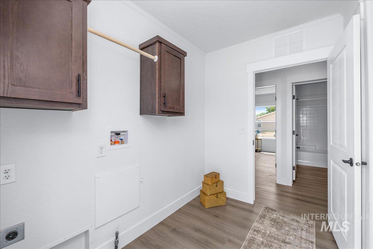421 S Curtis Rd, #300, Boise, Idaho 83705, 3 Bedrooms, 2 Bathrooms, Residential For Sale, Price $240,000, 98983329