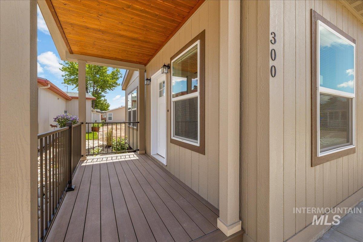 421 S Curtis Rd, #300, Boise, Idaho 83705, 3 Bedrooms, 2 Bathrooms, Residential For Sale, Price $240,000, 98983329