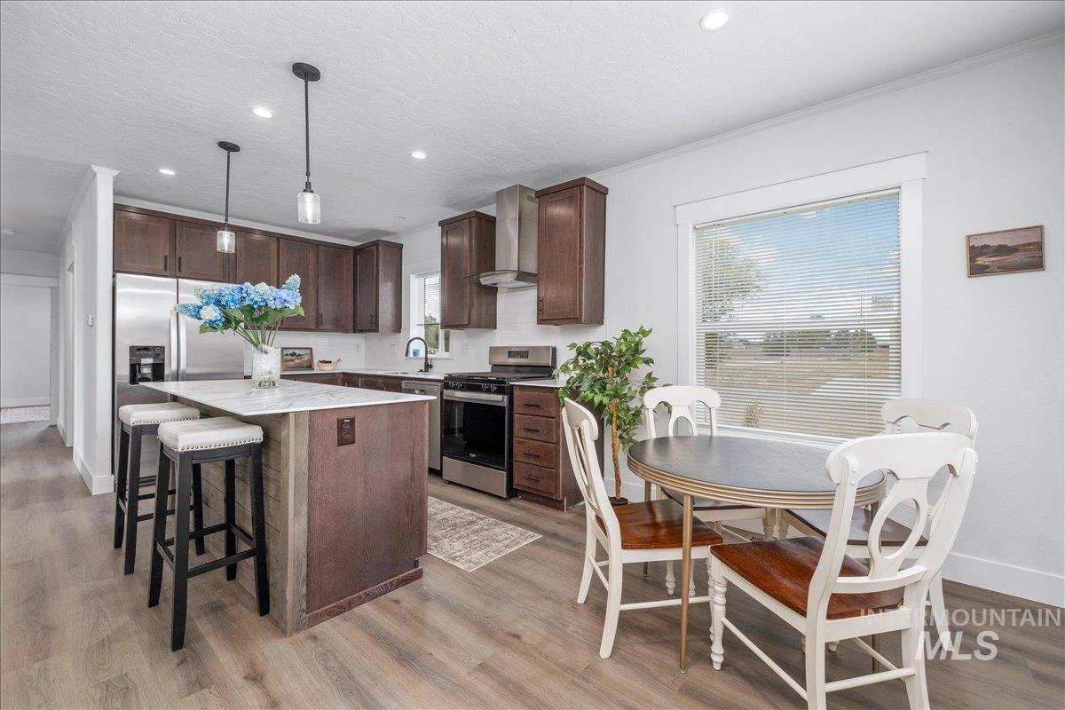 421 S Curtis Rd, #300, Boise, Idaho 83705, 3 Bedrooms, 2 Bathrooms, Residential For Sale, Price $240,000, 98983329