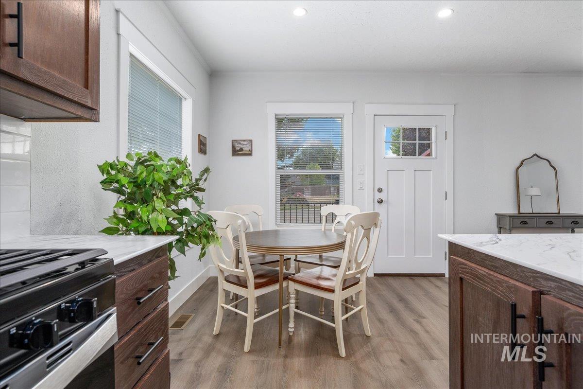 421 S Curtis Rd, #300, Boise, Idaho 83705, 3 Bedrooms, 2 Bathrooms, Residential For Sale, Price $240,000, 98983329