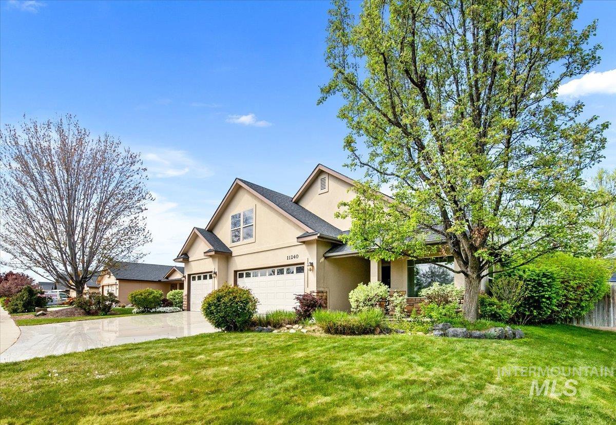 11240 West Blake Dr, Star, Idaho 83669, 4 Bedrooms, 2.5 Bathrooms, Residential For Sale, Price $540,000,MLS 98983331