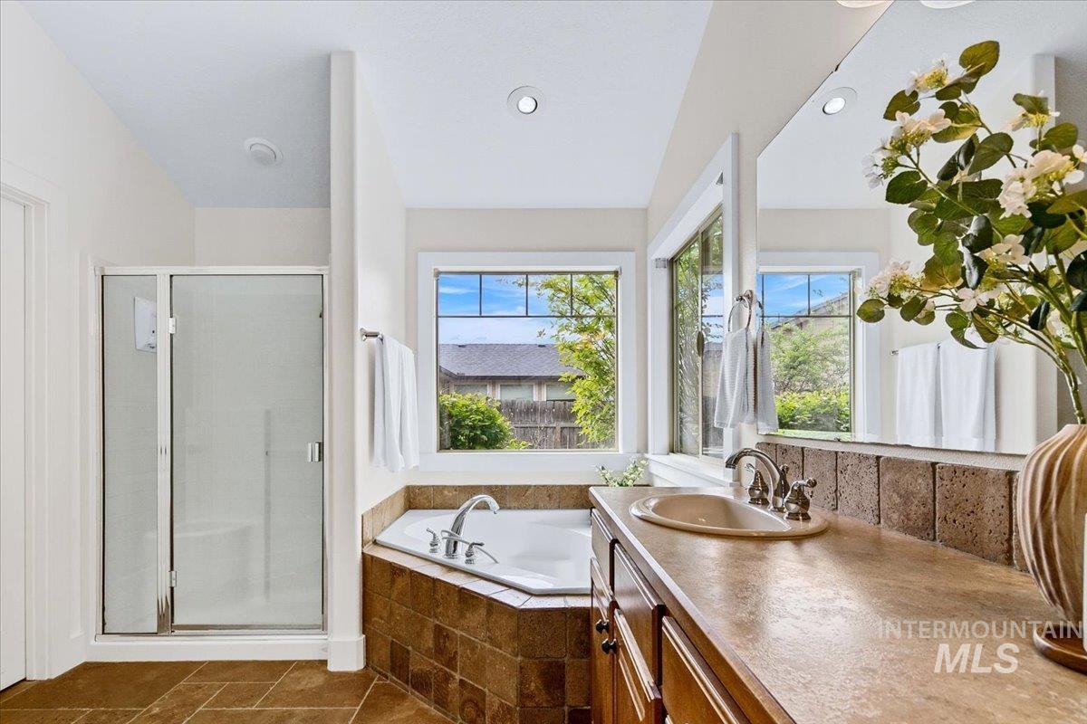 11240 West Blake Dr, Star, Idaho 83669, 4 Bedrooms, 2.5 Bathrooms, Residential For Sale, Price $540,000,MLS 98983331