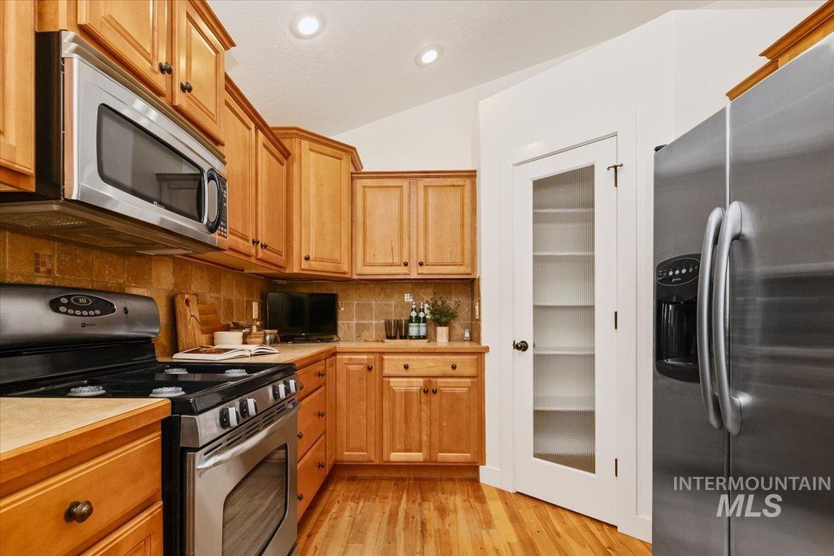 11240 West Blake Dr, Star, Idaho 83669, 4 Bedrooms, 2.5 Bathrooms, Residential For Sale, Price $540,000,MLS 98983331