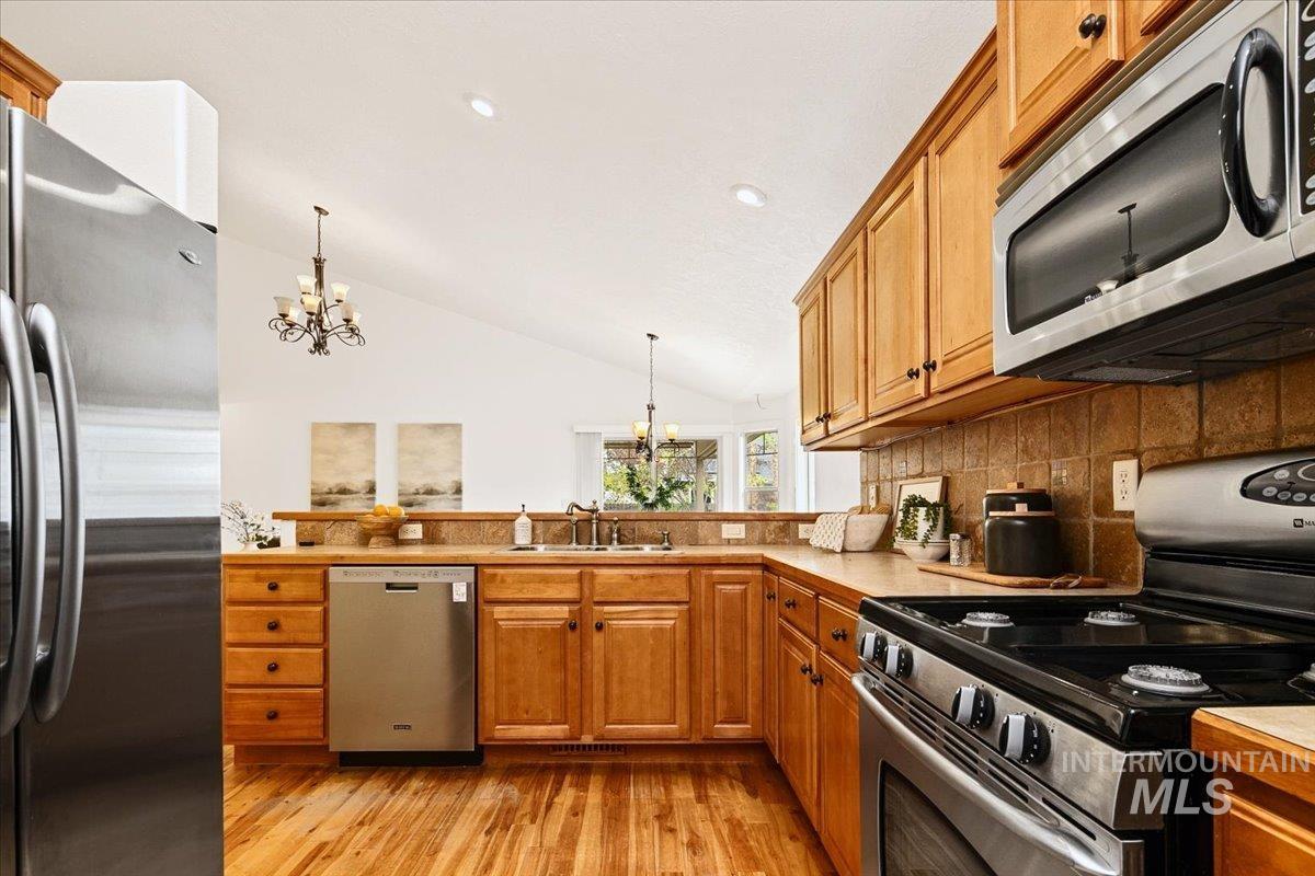 11240 West Blake Dr, Star, Idaho 83669, 4 Bedrooms, 2.5 Bathrooms, Residential For Sale, Price $540,000,MLS 98983331