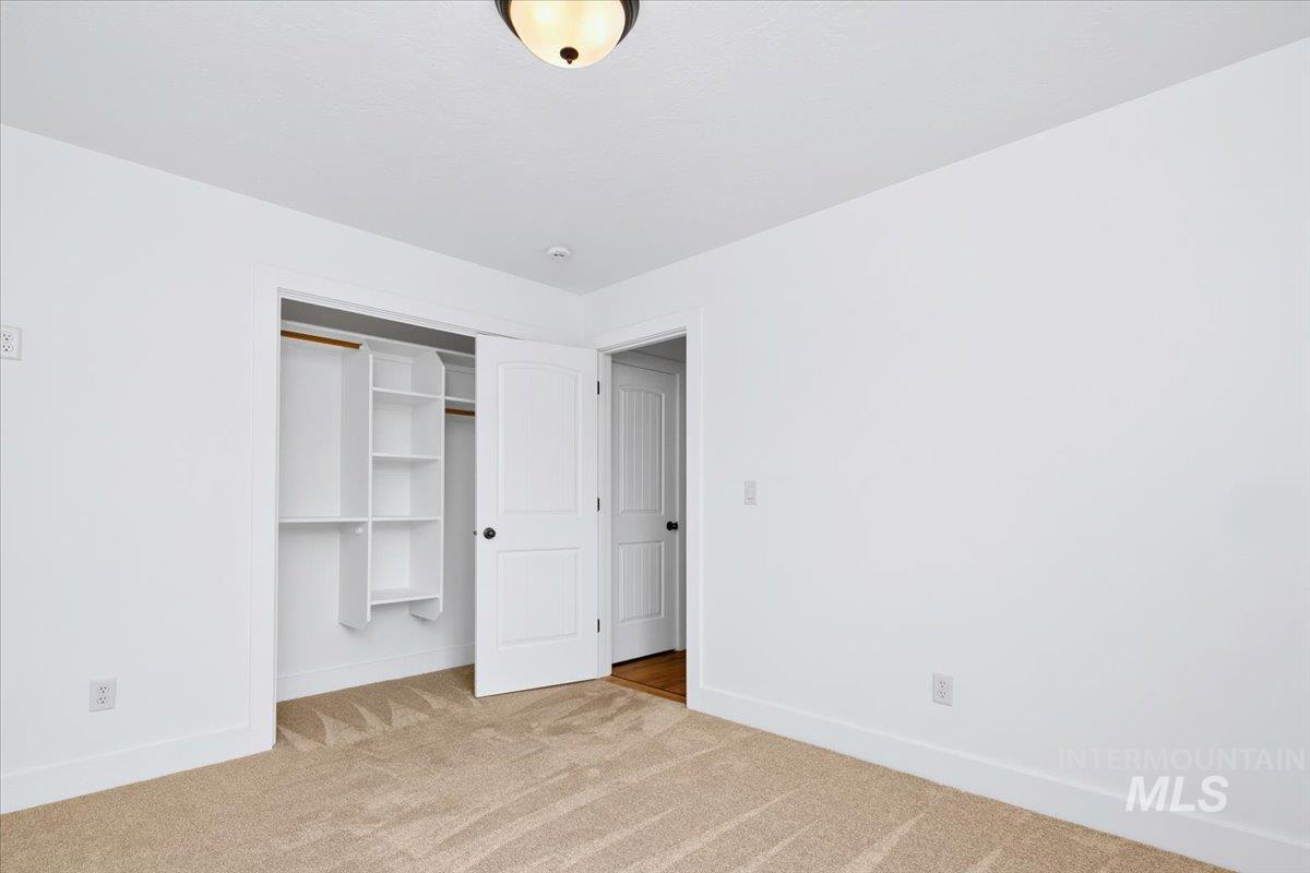 11240 West Blake Dr, Star, Idaho 83669, 4 Bedrooms, 2.5 Bathrooms, Residential For Sale, Price $540,000,MLS 98983331