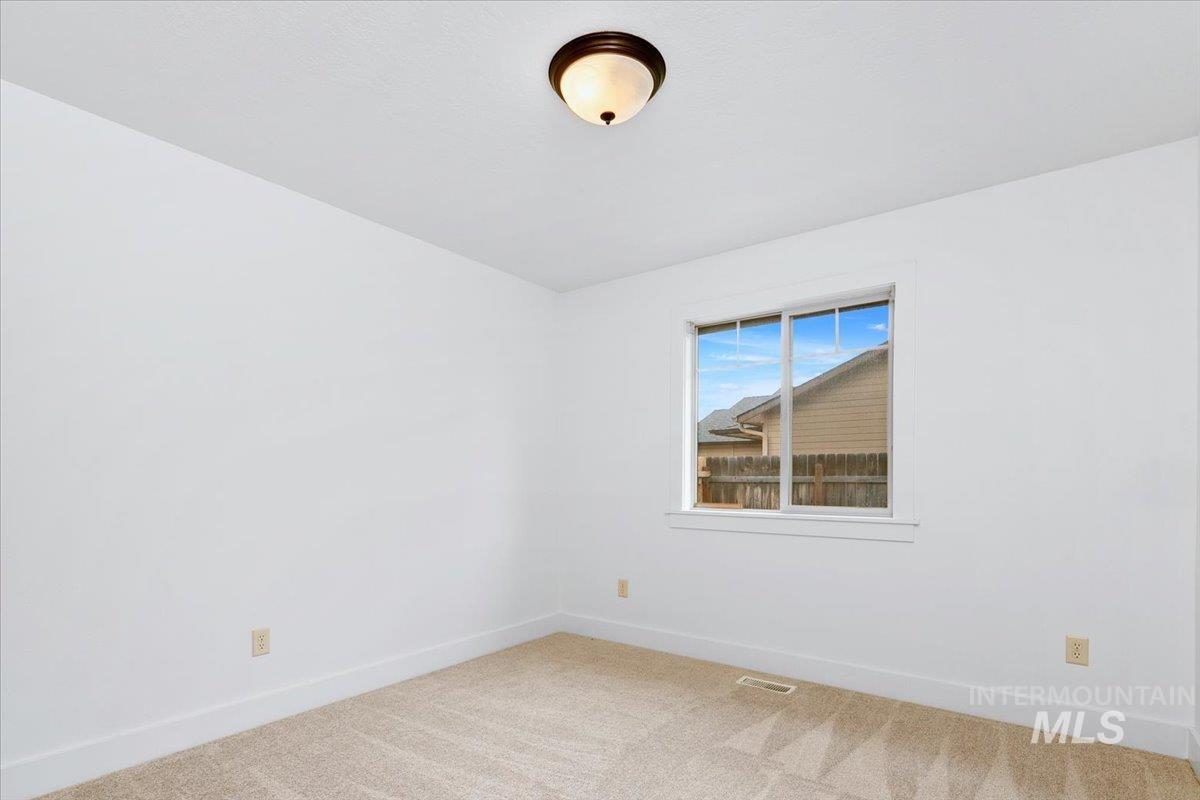 11240 West Blake Dr, Star, Idaho 83669, 4 Bedrooms, 2.5 Bathrooms, Residential For Sale, Price $540,000,MLS 98983331