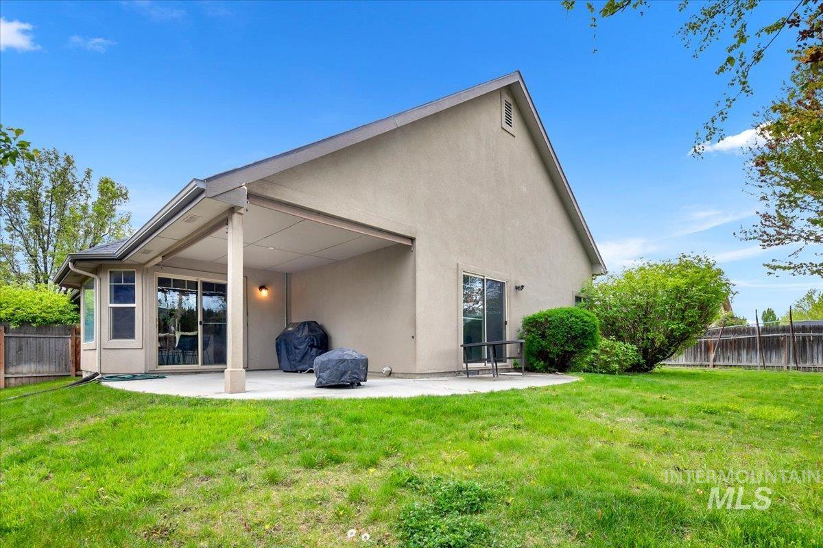 11240 West Blake Dr, Star, Idaho 83669, 4 Bedrooms, 2.5 Bathrooms, Residential For Sale, Price $540,000,MLS 98983331